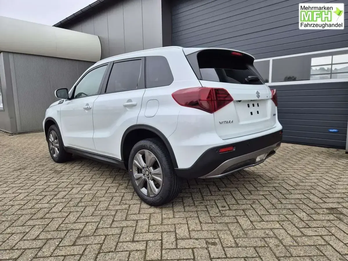 Neu Suzuki Vitara Comfort 110 PS (80 kW) 2026 Cool white pearl metallic SUV