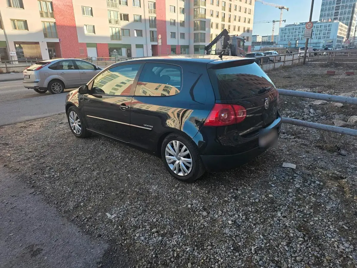 Gebraucht VW Golf V 125 PS (91 kW) 2008 Schwarz Kleinwagen