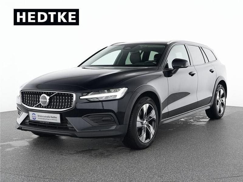Onyx black / Gebraucht 2023 Volvo V60 CC Plus Kombi | 38.550 € (Guter Preis) - Bild 1/4