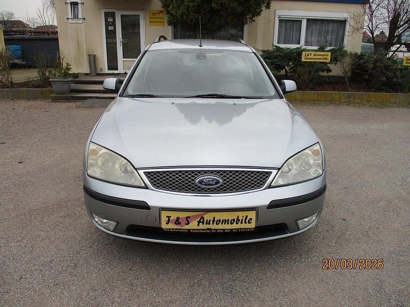 Gebraucht Ford Mondeo Ghia 125 PS (91 kW) 2003 Silber Kombi