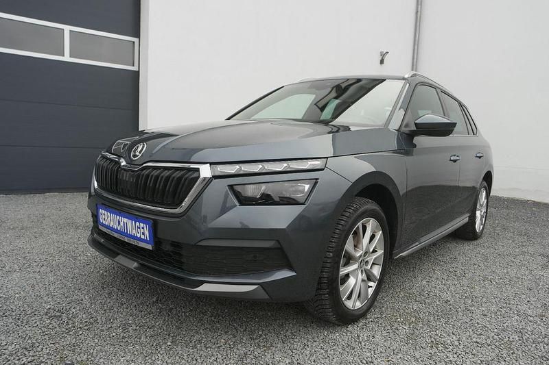 Grau Gebraucht 2020 Skoda Kamiq Style SUV | 20.900 € (Fairer Preis) - Bild 1/4
