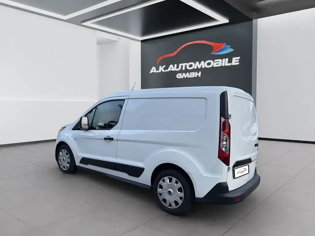Gebraucht Ford Transit Connect 101 PS (74 kW) 2019 Weiß Van / Kleinbus