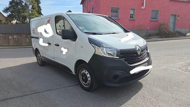 Second-hand Renault Trafic 95 CP (69 kW) 2018 Alb Monovolum
