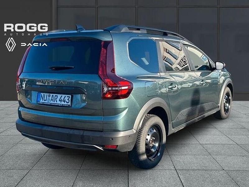 Gebraucht Dacia Jogger Extreme 110 PS (80 kW) 2025 Grün Van / Kleinbus