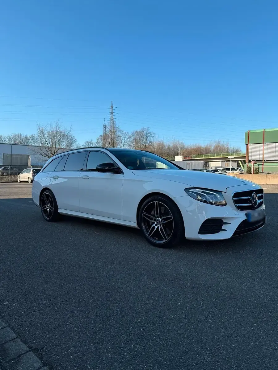 Gebraucht Mercedes E350 AMG 258 PS (189 kW) 2017 Weiß Kombi
