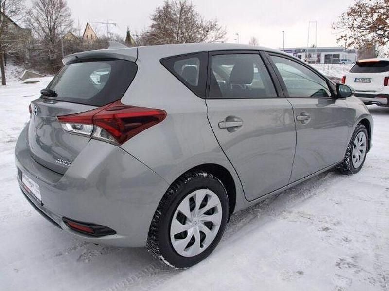 Gebraucht Toyota Auris Cool 99 PS (72 kW) 2016 Grau Limousine