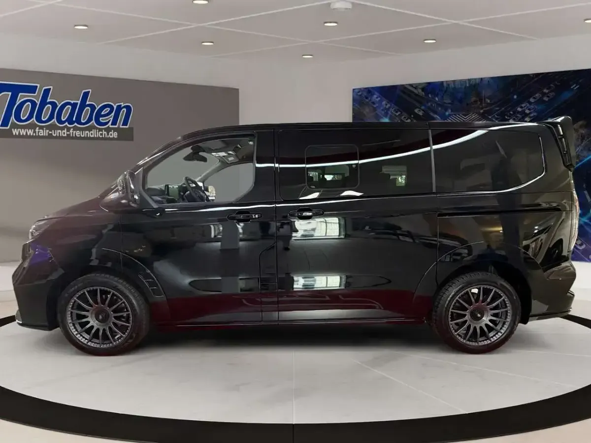 Neu Ford Tourneo Custom 232 PS (170 kW) 2026 Agate black metallic Van