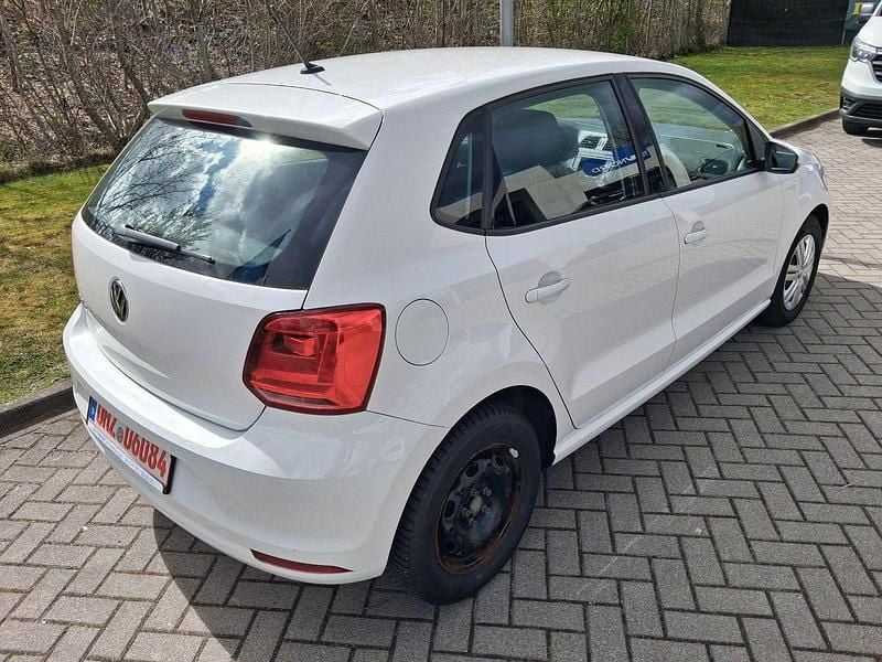 Gebraucht VW Polo Trendline 75 PS (55 kW) 2017 Weiß Kleinwagen