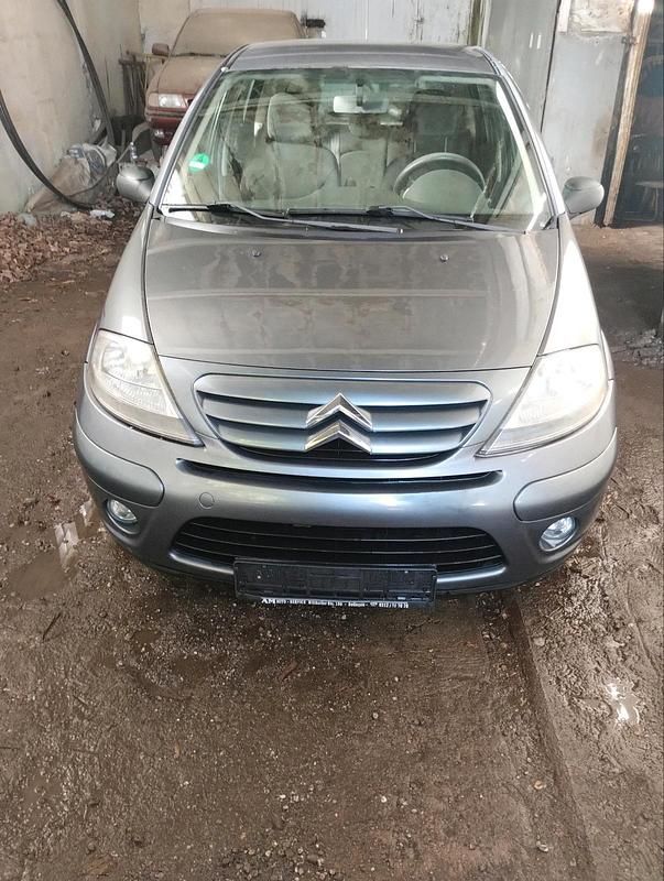 Grau Gebraucht 2009 Citroën C3 Exclusive Kleinwagen | 2.650 € (Guter Preis) - Bild 1/4
