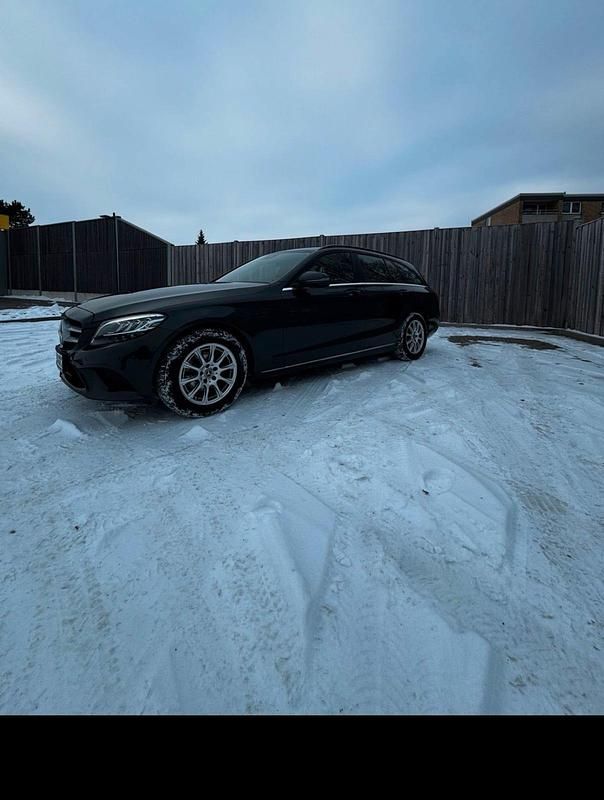 Gebraucht Mercedes C200 160 PS (117 kW) 2020 Grau Kombi