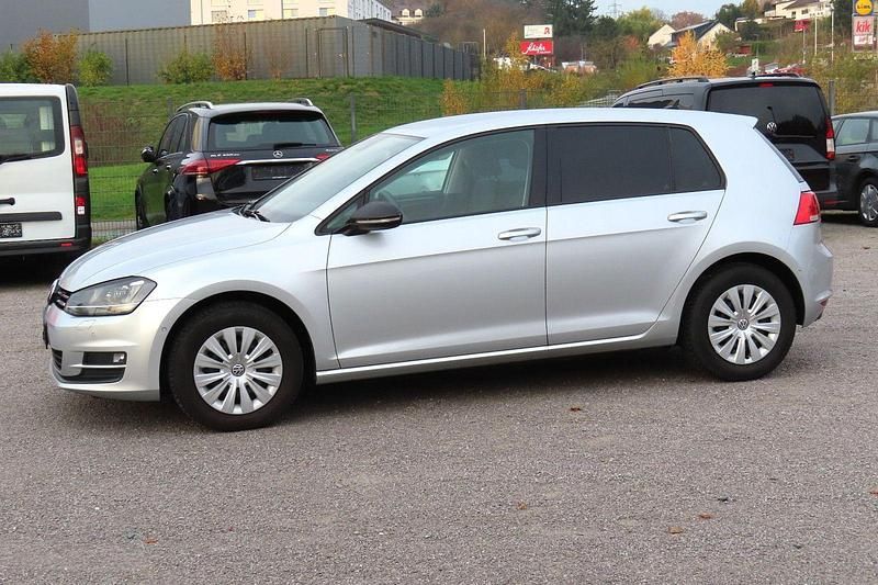 Second-hand VW Golf VII 110 CP (80 kW) 2015 Argintiu Berlinǎ