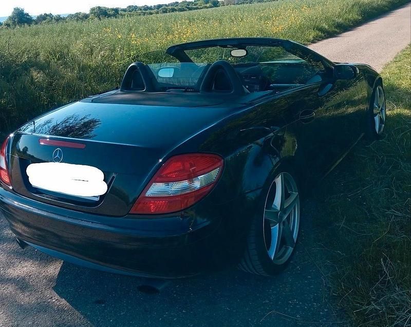 Schwarz Gebraucht 2005 Mercedes SLK200 Cabrio | 5.900 € (Superpreis) - Bild 1/4