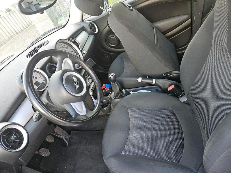 Second-hand Mini Cooper 115 CP (84 kW) 2007 Negru Hatchback