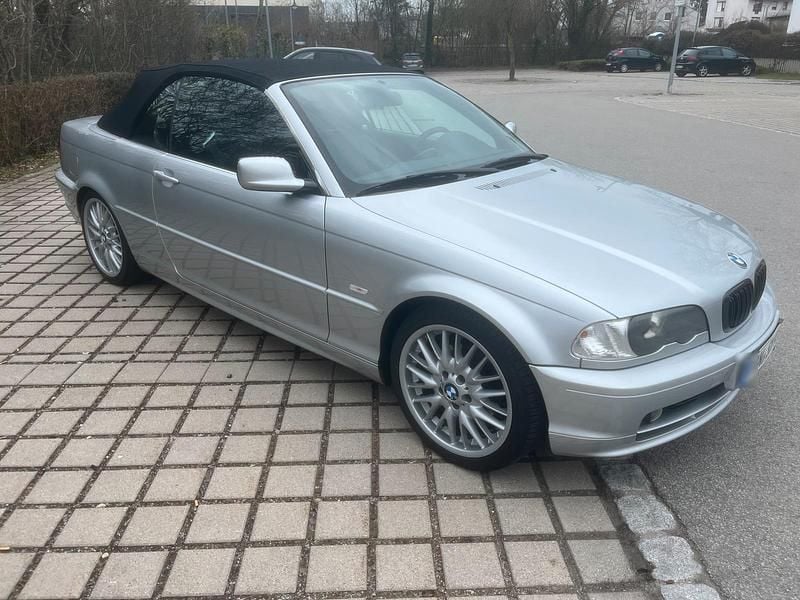Gebraucht BMW 325 193 PS (141 kW) 2020 Silber Cabrio