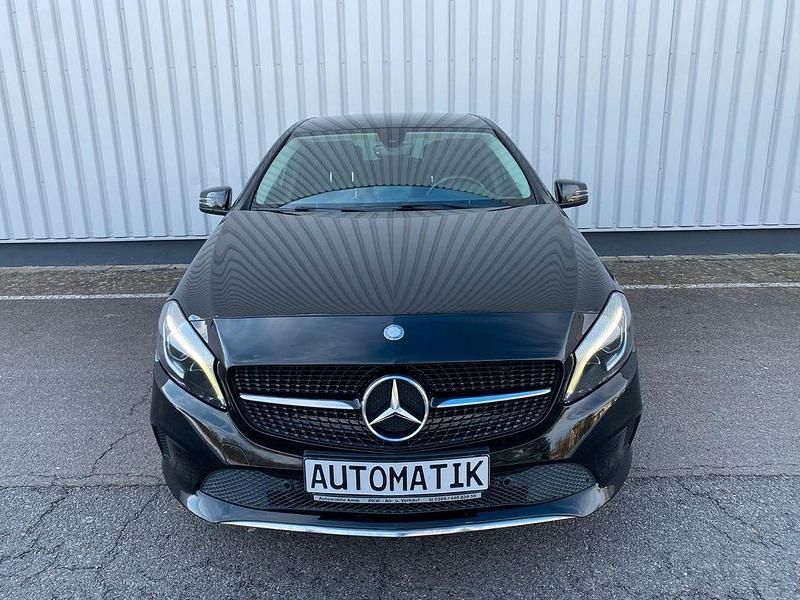 Gebraucht Mercedes A180 109 PS (80 kW) 2017 Schwarz Limousine
