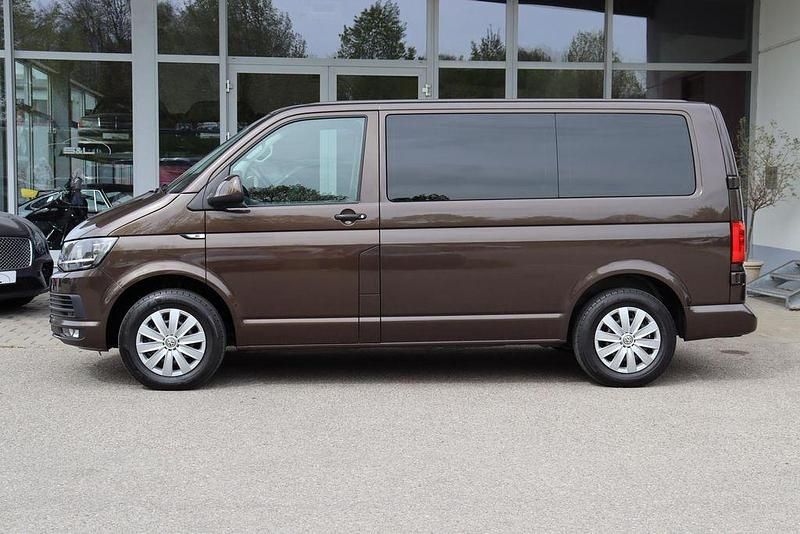 Gebraucht VW Multivan 150 PS (110 kW) 2017 Braun Van