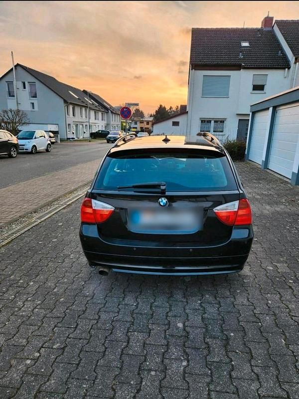 Gebraucht BMW 320 Cabriolet 150 PS (110 kW) 2007 Schwarz Cabrio