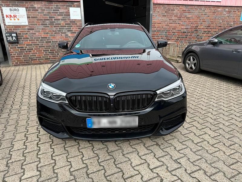 Schwarz Gebraucht 2020 BMW 540 M Sport Kombi | 28.999 € (Fairer Preis) - Bild 1/4