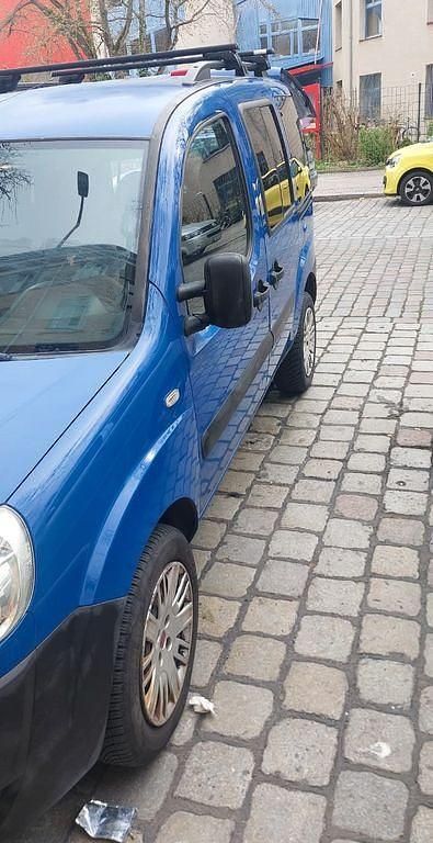 Gebraucht Fiat Doblò Active 77 PS (56 kW) 2009 Blau Van / Kleinbus