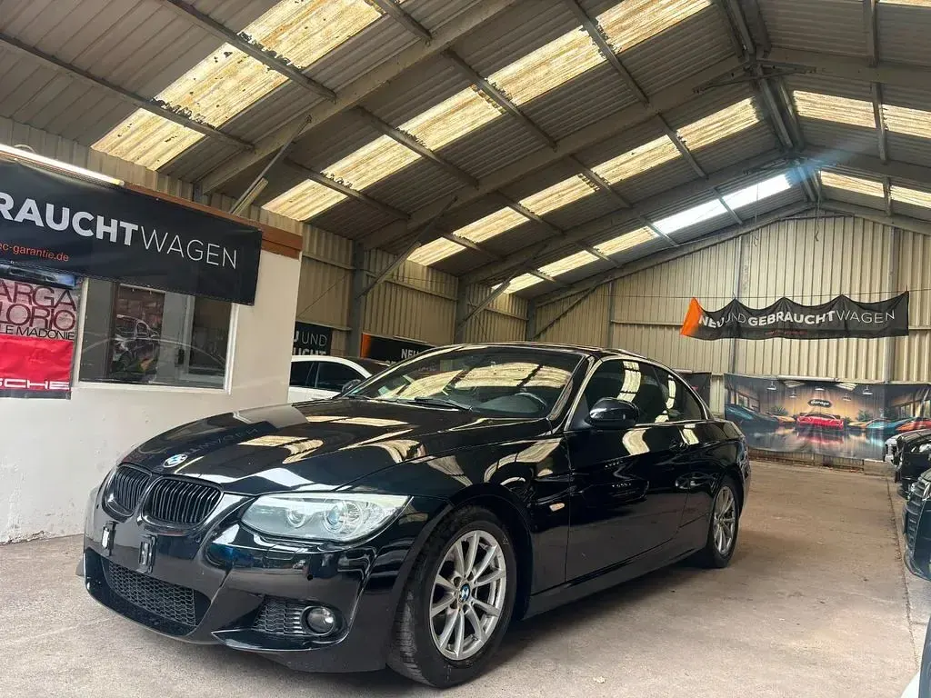 Gebraucht BMW 320 Cabriolet M Sport 184 PS (135 kW) 2011 Schwarz Cabrio