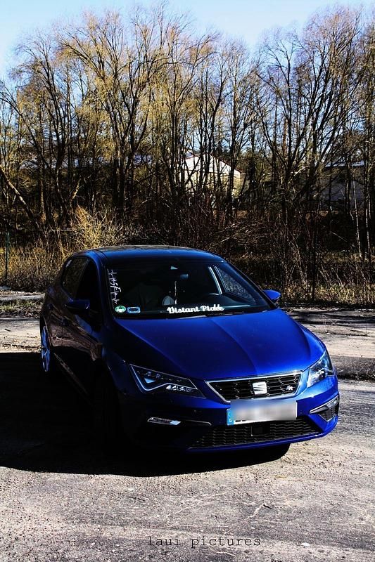 Blau Gebraucht 2019 Seat Leon FR Kleinwagen | 14.000 € (Guter Preis) - Bild 1/4