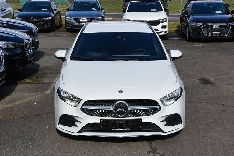 Gebraucht Mercedes A200 AMG line 150 PS (110 kW) 2022 Weiß Limousine