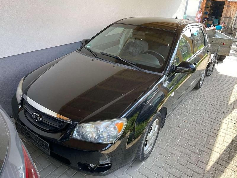 Schwarz Gebraucht 2005 Kia Cerato EX Limousine | 1.500 € (Fairer Preis) - Bild 1/4