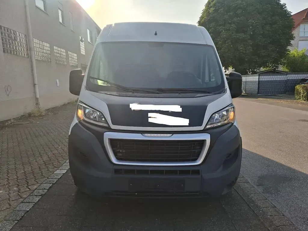Gebraucht Peugeot Boxer Premium 131 PS (96 kW) 2017 Weiß Van