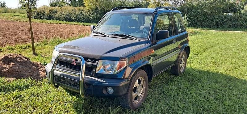 Schwarz Gebraucht 2001 Mitsubishi Pajero SUV | 3.950 € (Guter Preis) - Bild 1/4