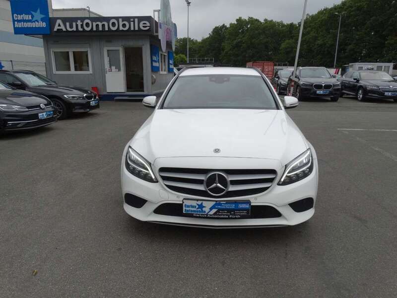 Weiß Gebraucht 2021 Mercedes C220 Kombi | 20.280 € (Superpreis) - Bild 1/4