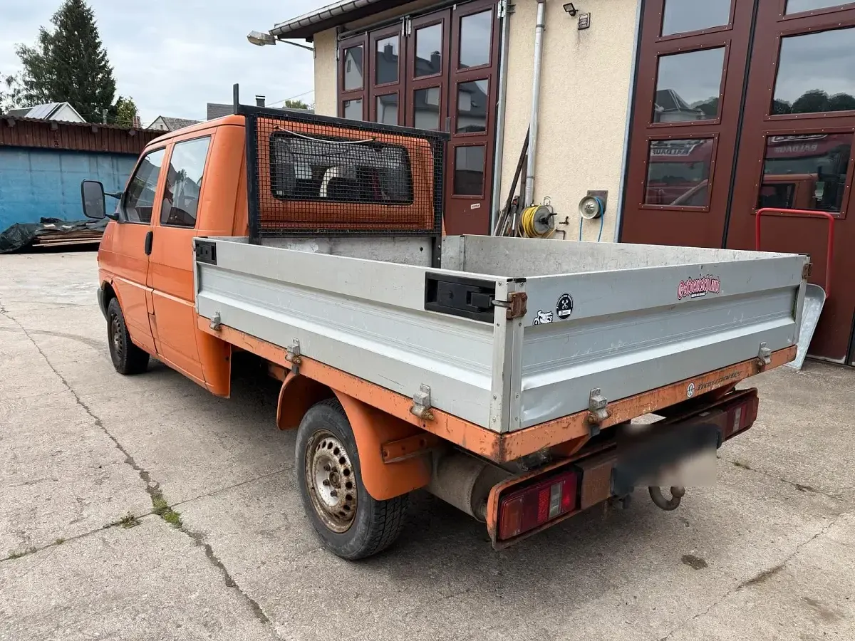 Gebraucht VW T4 68 PS (50 kW) 1998 Orange Van