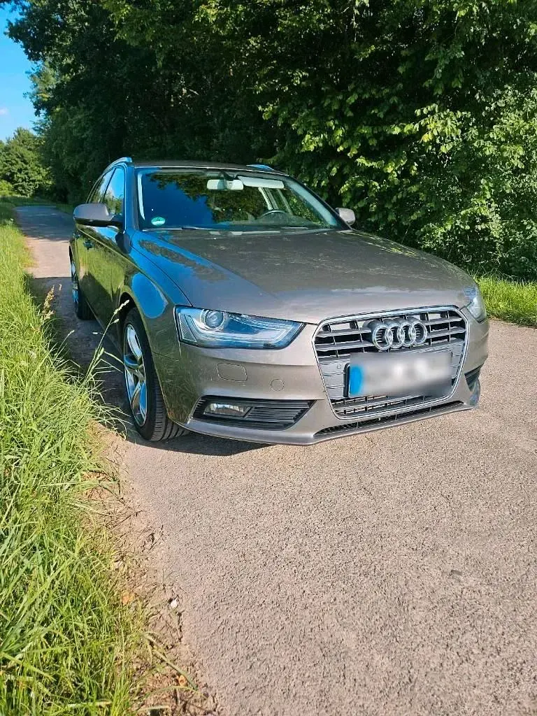 Gebraucht Audi A4 177 PS (130 kW) 2013 Grau Kombi