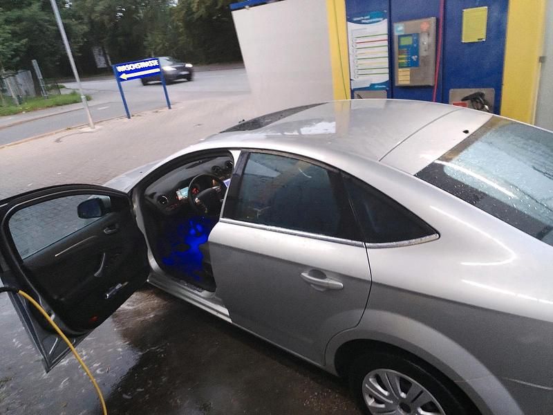 Grau Gebraucht 2009 Ford Mondeo Limousine | 3.900 € (Etwas zu teuer) - Bild 1/4