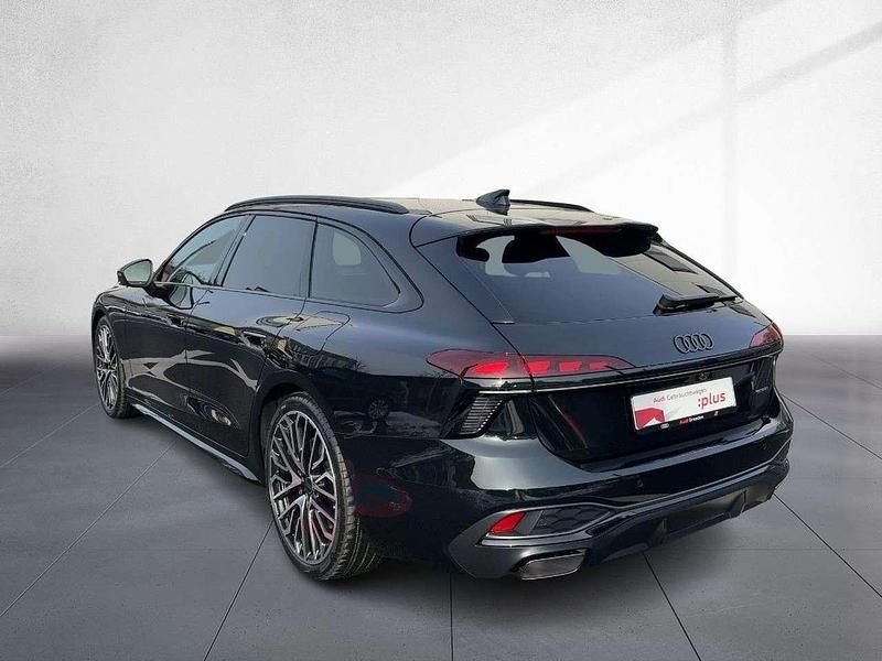 Gebraucht Audi A6 Ambiente 367 PS (269 kW) 2025 Mitternachtsgrün metallic Kombi