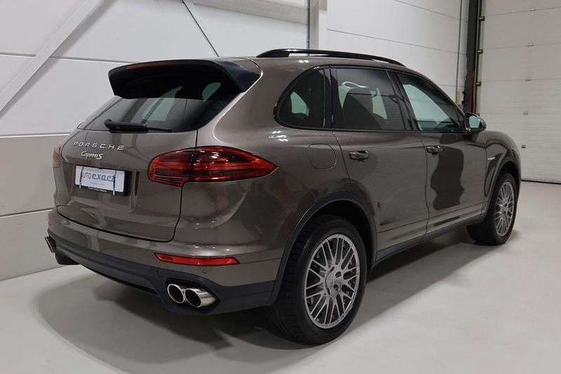 Gebraucht Porsche Cayenne S E-Hybrid 333 PS (244 kW) 2015 Braun SUV