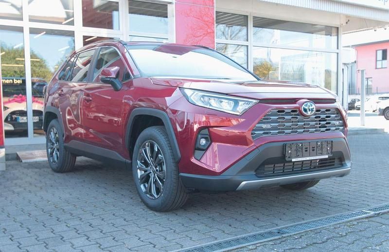 Rot Neu 2025 Toyota RAV4 Hybrid Team SUV | 45.769 € (Etwas zu teuer) - Bild 1/4
