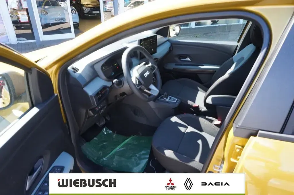 Neu Dacia Sandero Extreme 122 PS (89 kW) 2026 Gelb Limousine