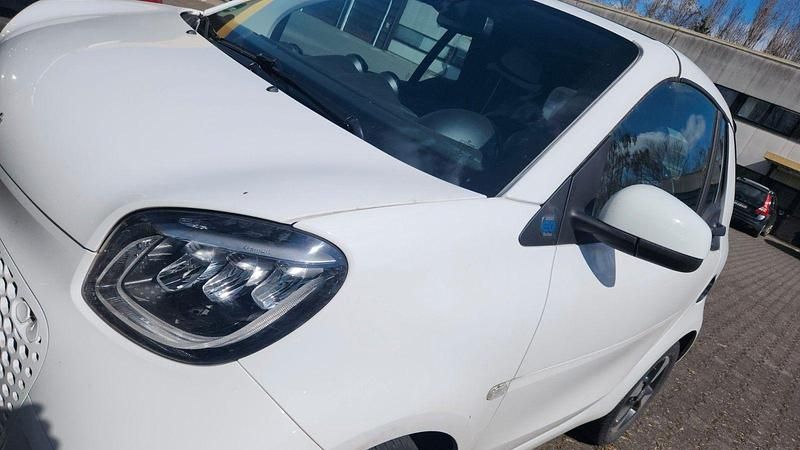 Gebraucht Smart ForTwo Coupé 60 kW (82 PS) 2021 Weiß Cabrio