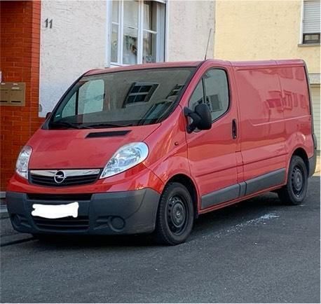 Rot Gebraucht 2009 Opel Vivaro Van | 7.200 € (Fairer Preis) - Bild 1/3