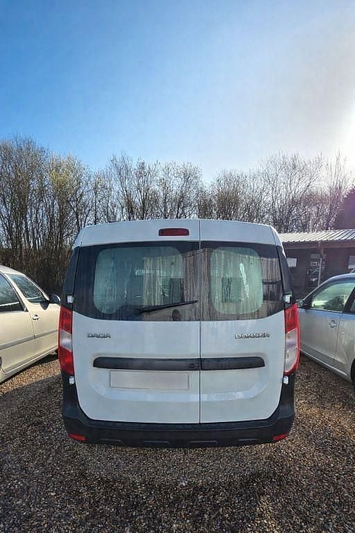 Gebraucht Dacia Dokker 102 PS (75 kW) 2017 Weiß Van / Kleinbus