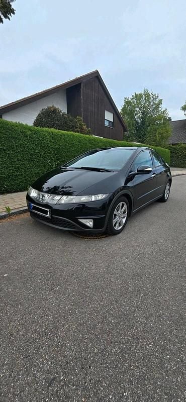 Gebraucht Honda Civic Executive 140 PS (102 kW) 2007 Schwarz Kleinwagen