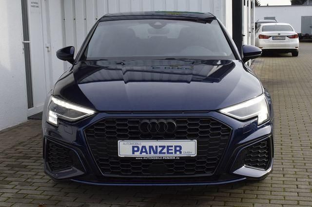 Second-hand Audi A3 Advanced 116 CP (85 kW) 2023 Albastru Berlinǎ