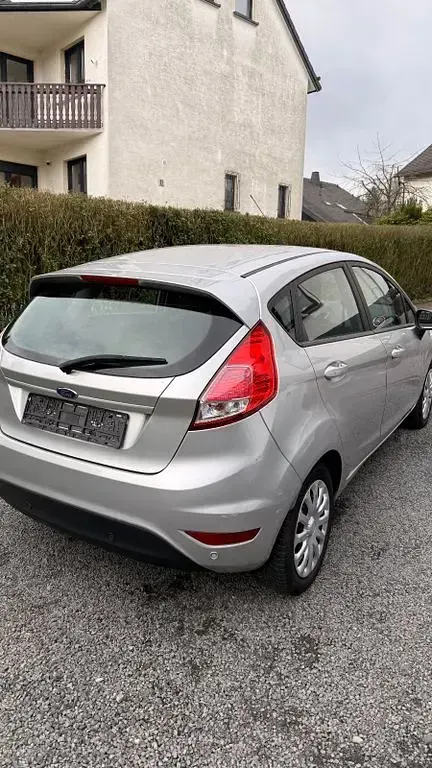 Second-hand Ford Fiesta Titanium 80 CP (58 kW) 2017 Gri Hatchback