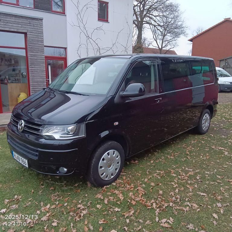 Schwarz Gebraucht 2013 VW Caravelle Van / Kleinbus | 19.500 € (Teuer) - Bild 1/4