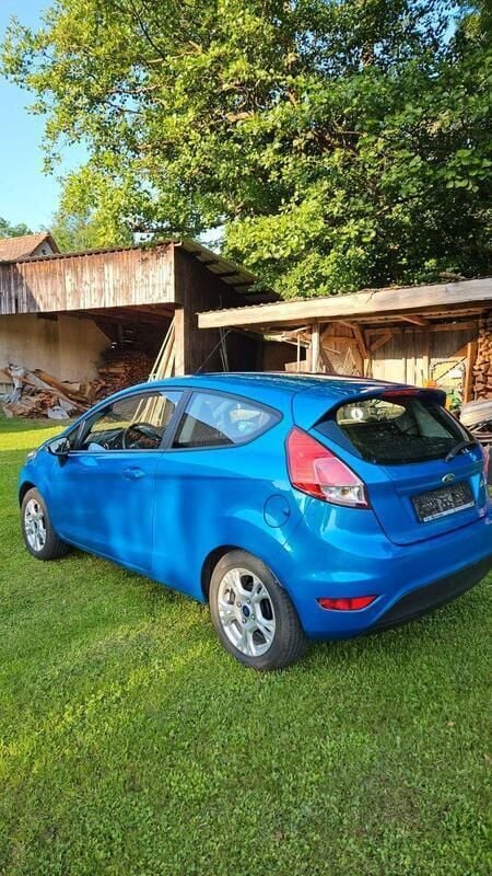 Gebraucht Ford Fiesta 60 PS (44 kW) 2016 Blau Kleinwagen