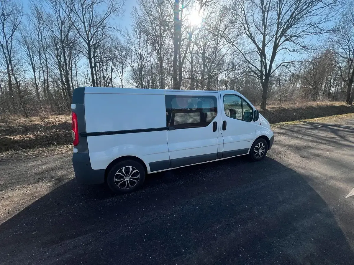 Gebraucht Opel Vivaro 114 PS (83 kW) 2011 Weiß Van / Kleinbus