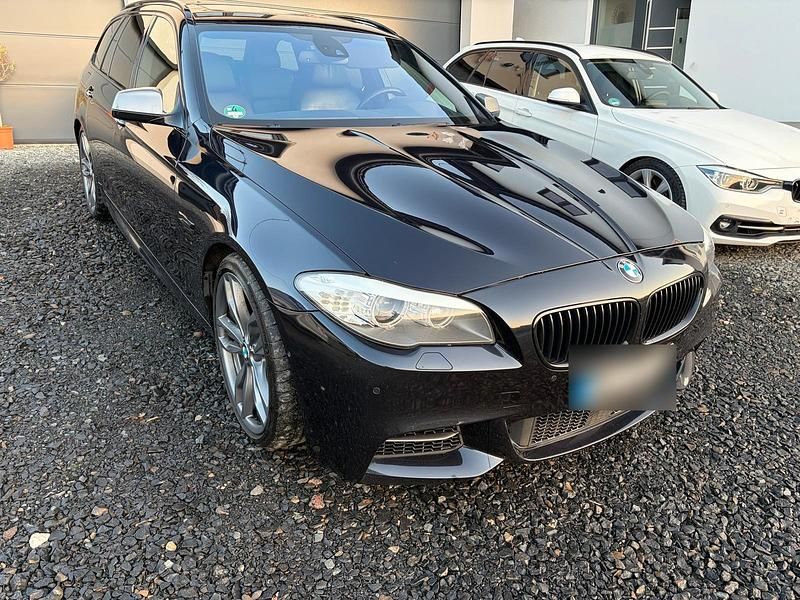 Gebraucht BMW M550 381 PS (280 kW) 2012 Schwarz Limousine
