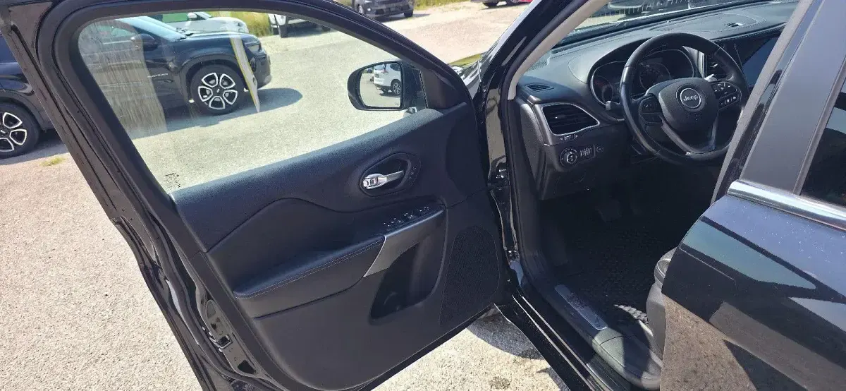 Gebraucht Jeep Cherokee 194 PS (142 kW) 2019 Schwarz SUV