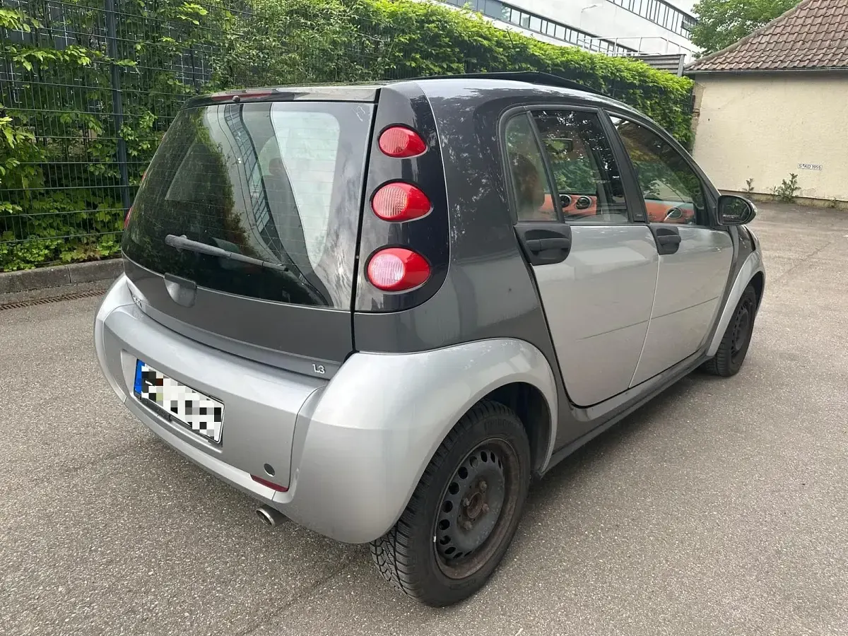 Używany Smart ForFour Passion 95 KM (69 kW) 2004 Szary Hatchback
