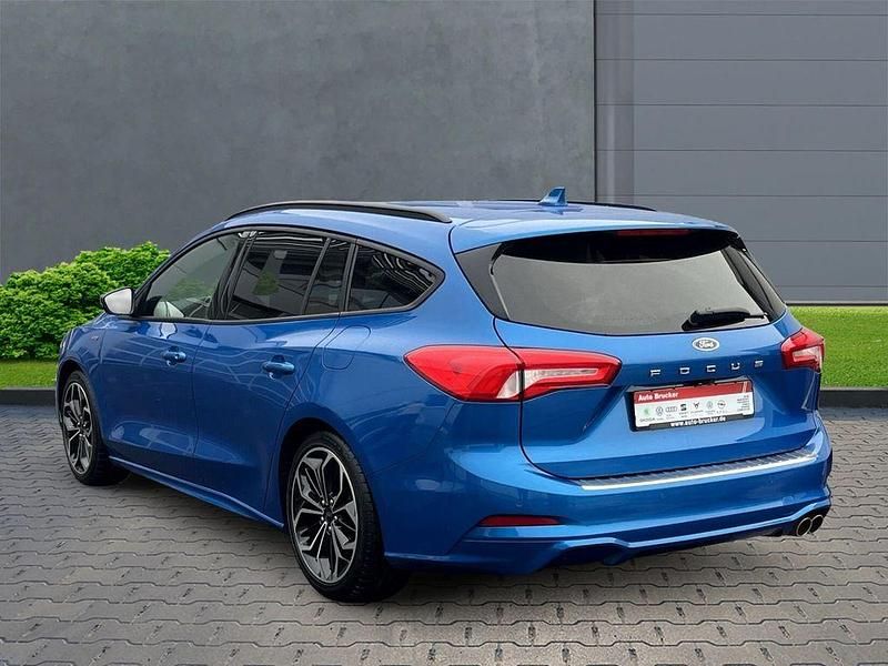 Gebraucht Ford Focus ST-Line 182 PS (133 kW) 2021 Blau Kombi